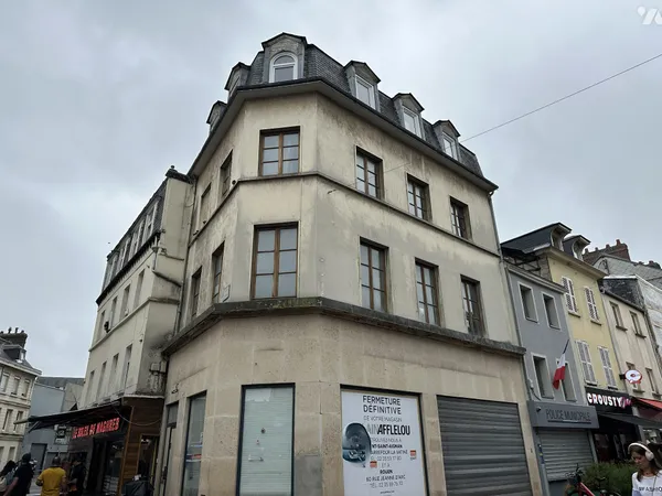 Immeuble 305 m²