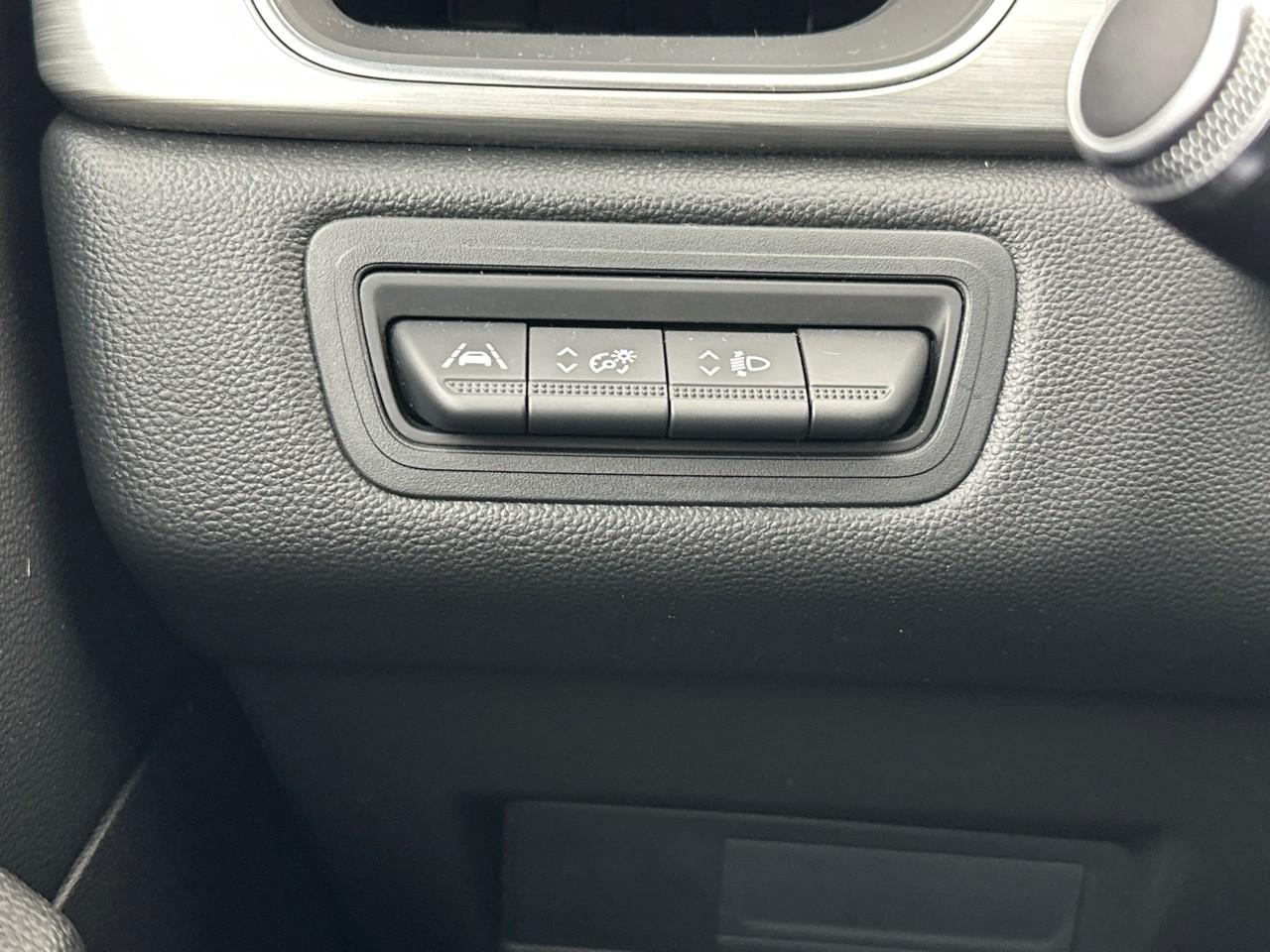 Renault Captur tce 90 - 21 intens — photo 16