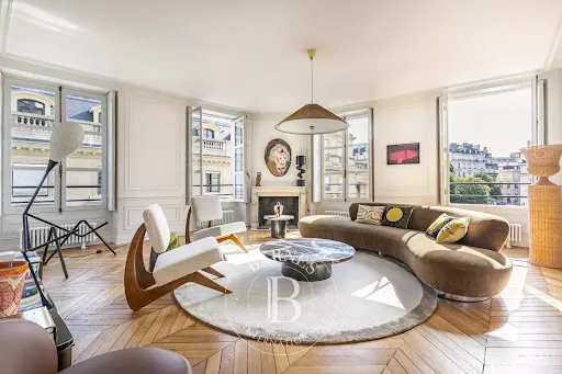 Appartement 6 pièces 197 m²