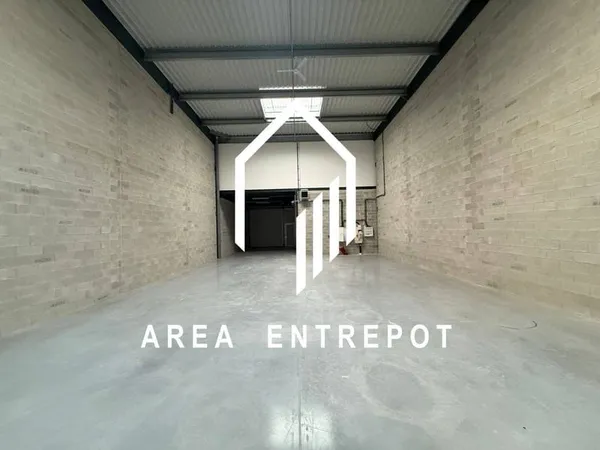 Local d'activité 462 m²
