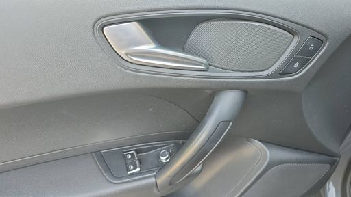 Audi A1 1.0 TFSI 95 S-Tronic 7 - Business Line – 2017 – 138798 km – Essence – Boîte Automatique — photo 12