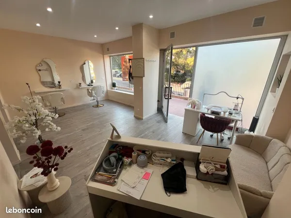 Local commercial 61 m²
