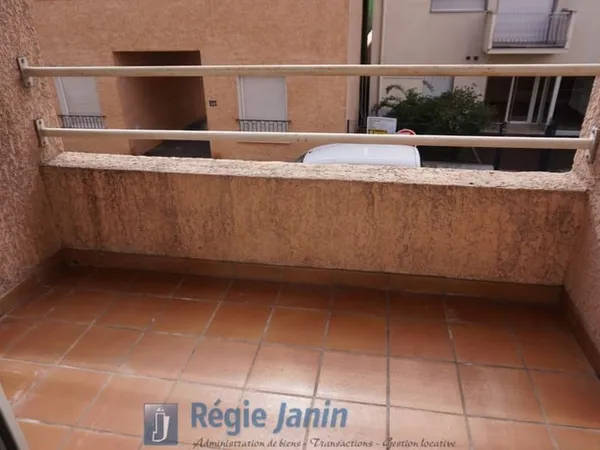 43 RUE SEIGNEMARTIN-LYON 8-STUDIO