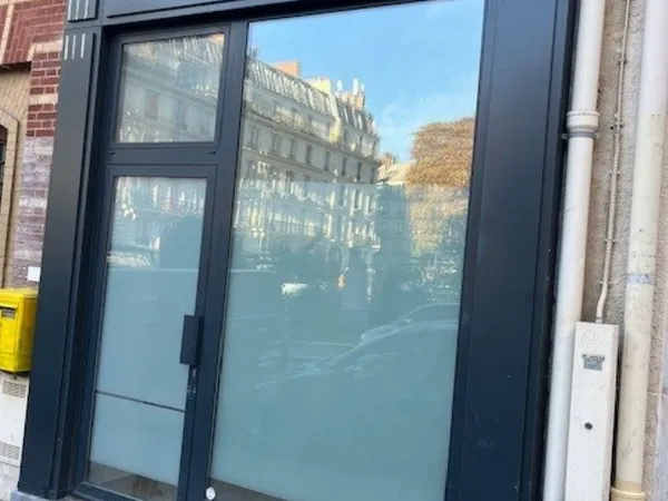 Boutique 35 m² location pure 5è