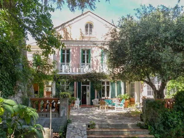 Maison 6 pièces 204 m²