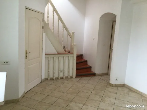 Location F3 Vichy