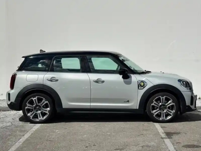Mini Countryman cooper se  125ch + 95ch yours all4 bva6 — photo 3