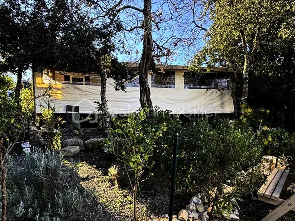 À VENDRE  HAVRE DE PAIX À ROCBARON MOBIL-HOME