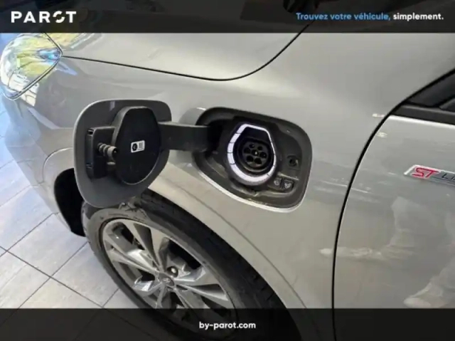 Ford Kuga 2.5 duratec 225ch phev st-line bva — photo 15