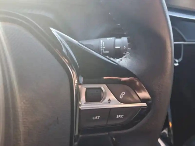Peugeot 2008 puretech 100 s&amp;s bvm6 — photo 31