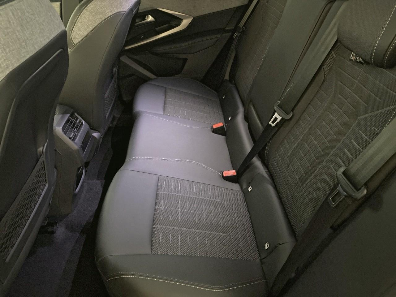 Peugeot 3008 hybrid 145 e-dcs6 gt — photo 10