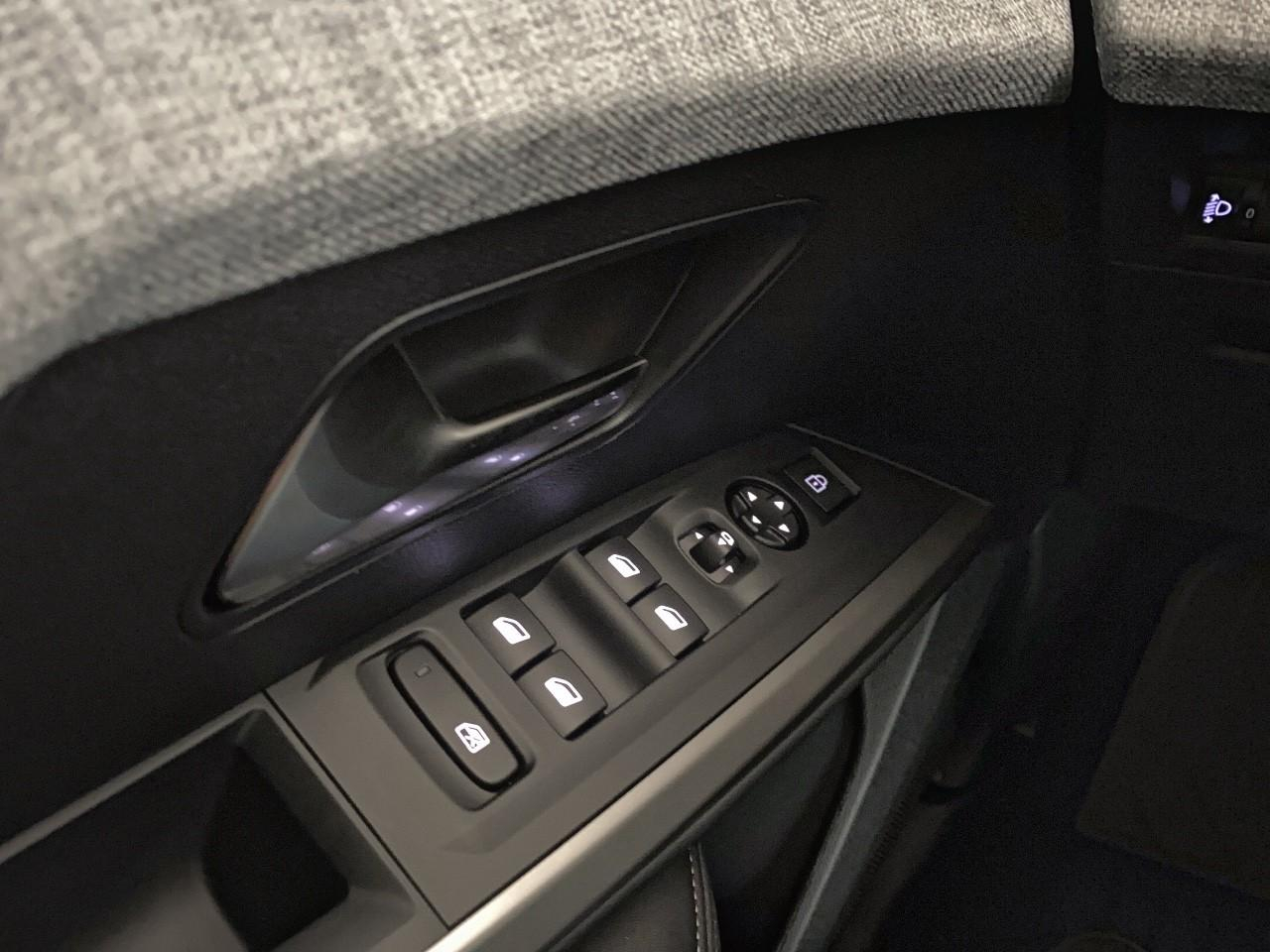 Peugeot 5008 hybrid 145 ch e-dcs6 allure — photo 20