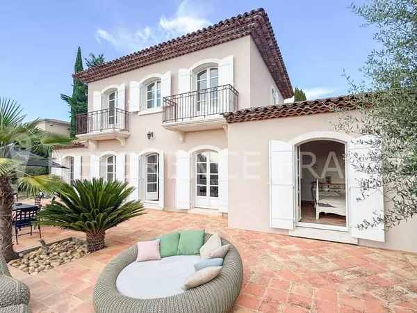 Villa 280 m²
