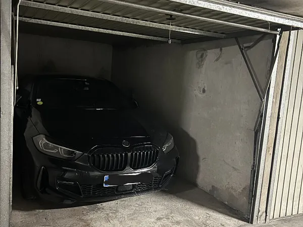 EXCLUSIVITE L'Adresse Garage fermé à vendre