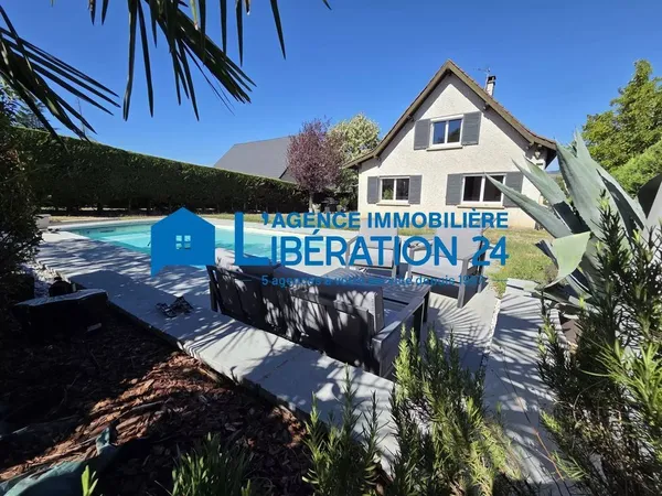 Maison familiale 156 m² avec piscine sur 865m²
