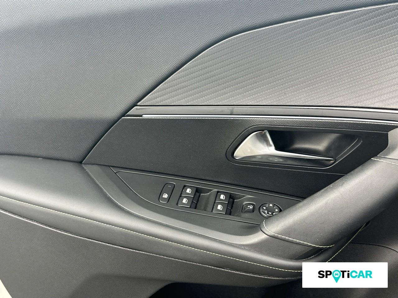 Peugeot 2008 suv 2008 gt puretech 130 s&s bvm6 — photo 19