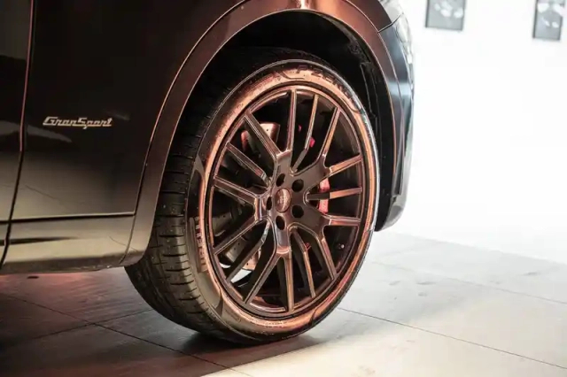 Maserati Levante 3.0 v6 bi-turbo 350 q4 — photo 6