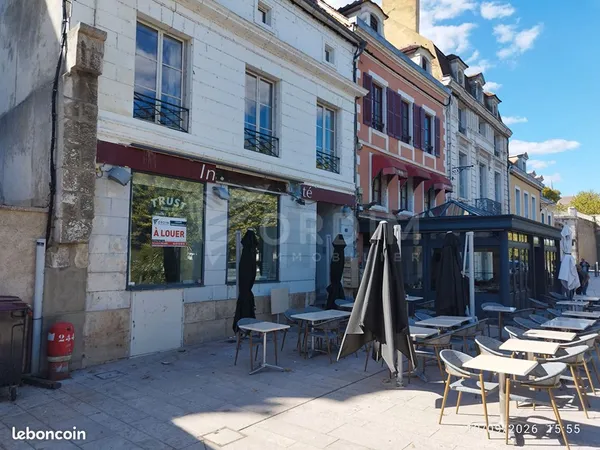 Local commercial 51 m² AUXERRE