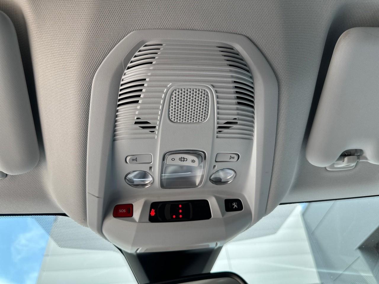 Peugeot 3008 1.2 puretech 130ch allure s&s — photo 36