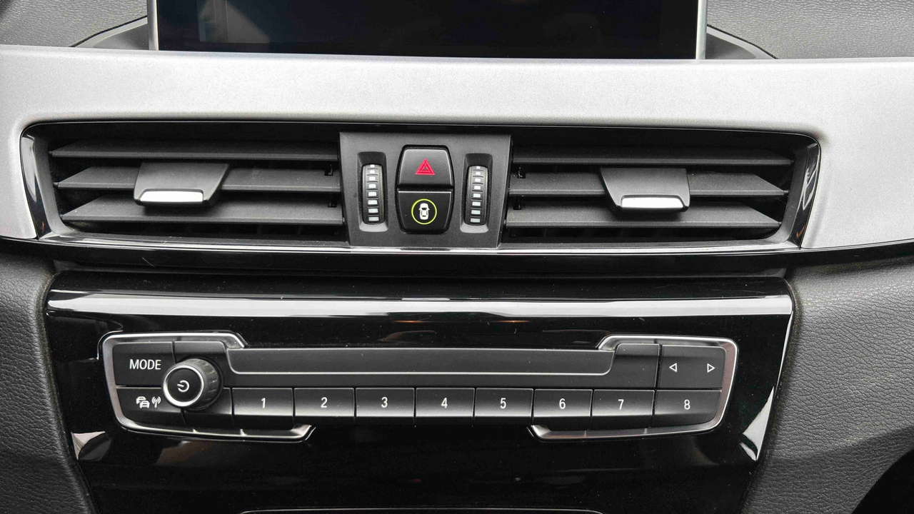 BMW X1 xDrive 25e 220 ch BVA6 — photo 21