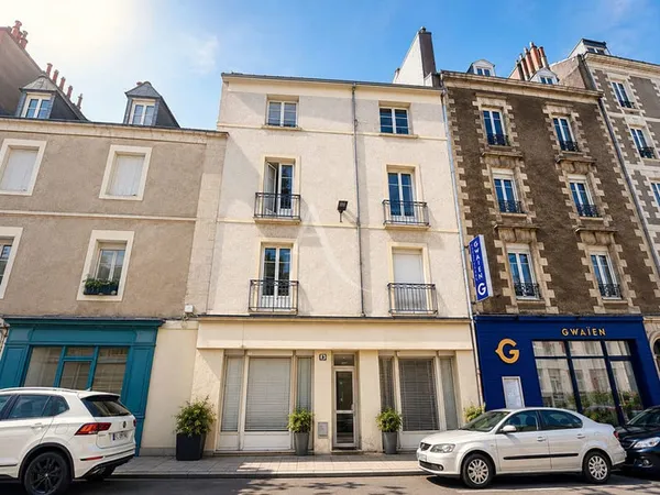 Immeuble Nantes 8 pièce(s) 301.66 m2