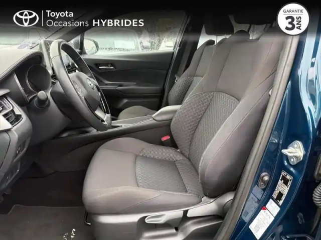 Toyota C-Hr 1.8 hybride 122ch dynamic e-cvt — photo 11