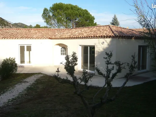 Villa 120m² sur terrain de 900m² au calme
