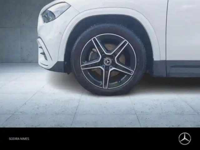 Mercedes Gla 200 d 150ch amg line 8g-dct — photo 13