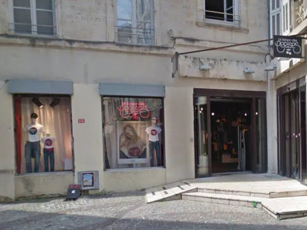 Boutique 2 pièces 880 m²