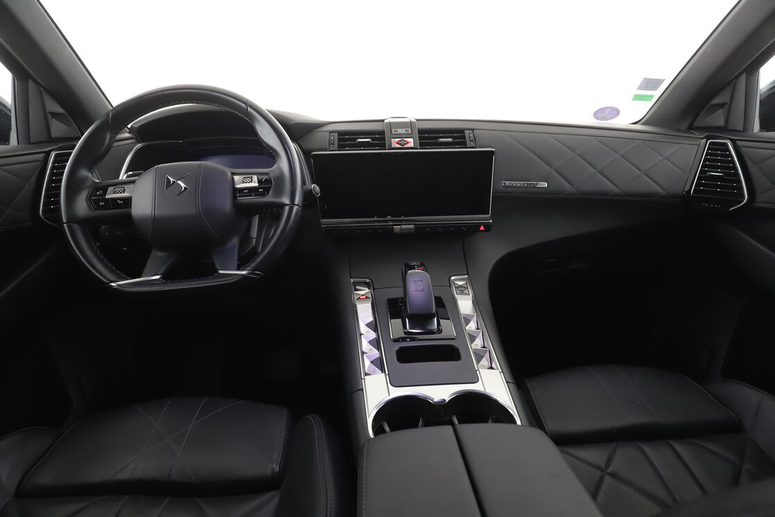 DS Automobiles DS7 Crossback 1.6 E-Tense So Chic — photo 11