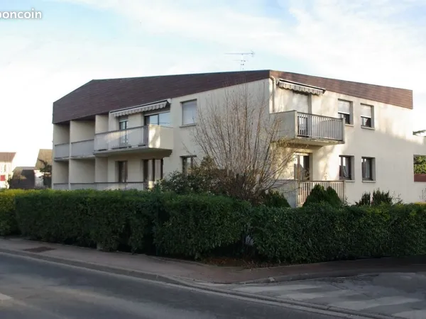 1 Pièce · 27 m²1 ETAGE 1/2 · Noisy-le-Grand 93160 · Quartier Centre-ville