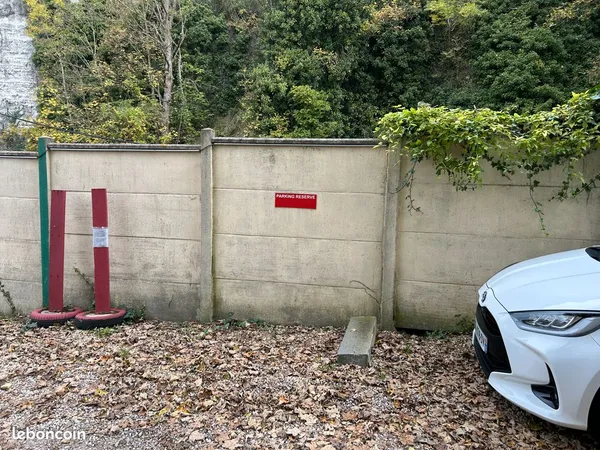 Place de parking extérieure sécurisée - Rouen rive droite (Saint-Paul)