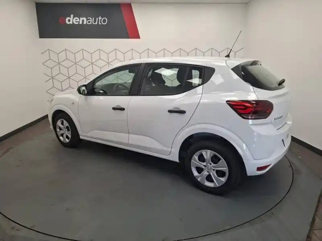 Dacia Sandero sce 65 — photo 4