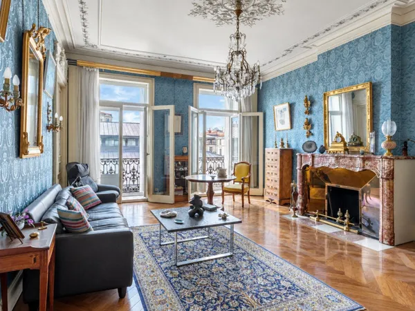 Appartement 10 pièces 250 m²
