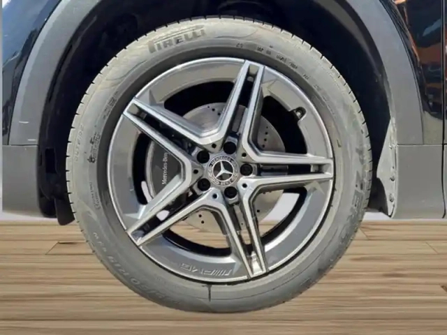 Mercedes Glb 200 d amg line — photo 9
