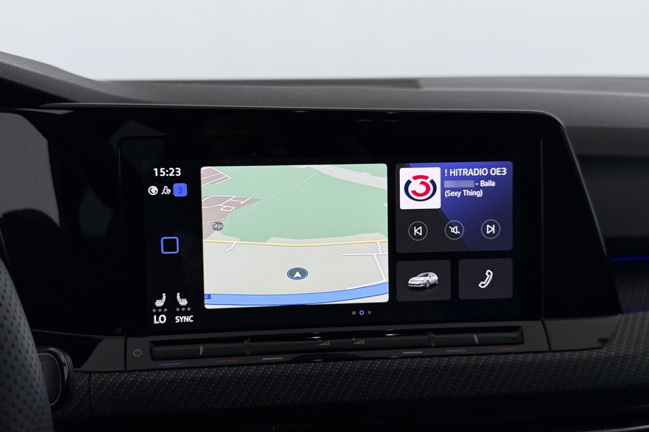 Volkswagen Golf 8 — photo 17