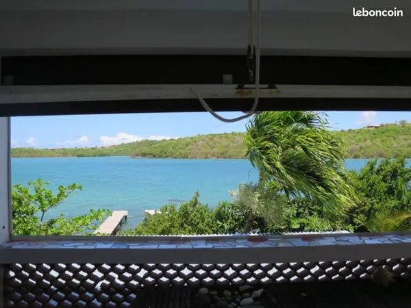 Exclusif : Appartement T4 pieds dans l'eau avec Ponton - Pointe de sans souci