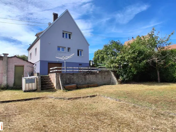 Maison rénovée avec jardin