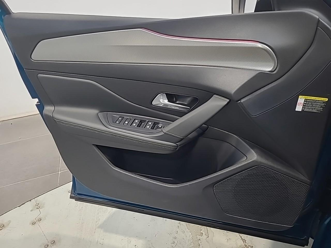 Peugeot 408 puretech 130 ch s&s eat8 gt — photo 27