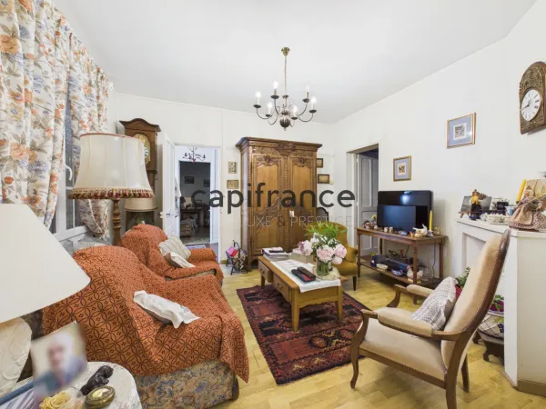 Maison 10 pièces 227 m²