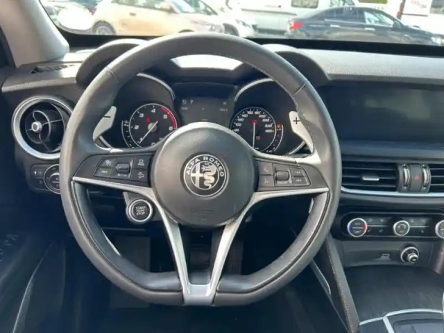 Alfa Romeo Stelvio 2.2 diesel 190ch sprint at8 my20 — photo 11