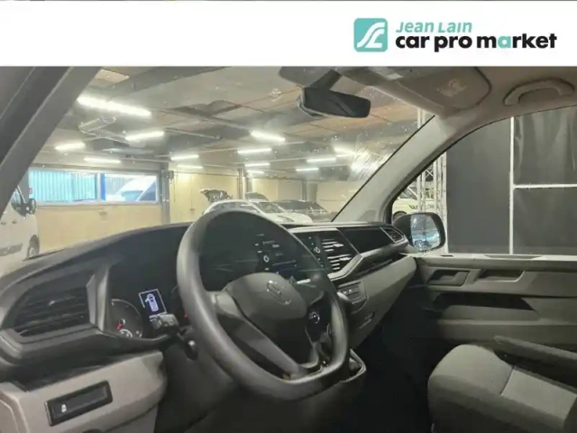 Volkswagen Transporter 6.1 van l1h1 2.0 tdi 150 dsg7 4motion — photo 13