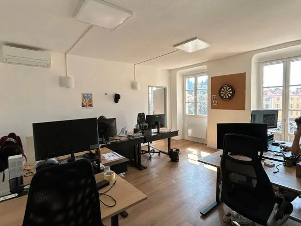 Local commercial 144 m² NICE