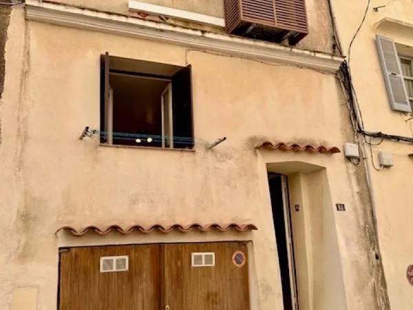Appartement duplex T2 + studio à la vente dans la citadelle de Bonifacio