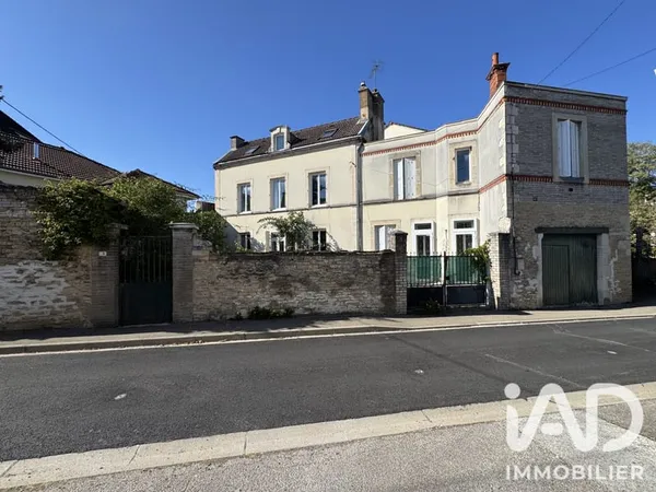 Maison 10 pièces 159 m²