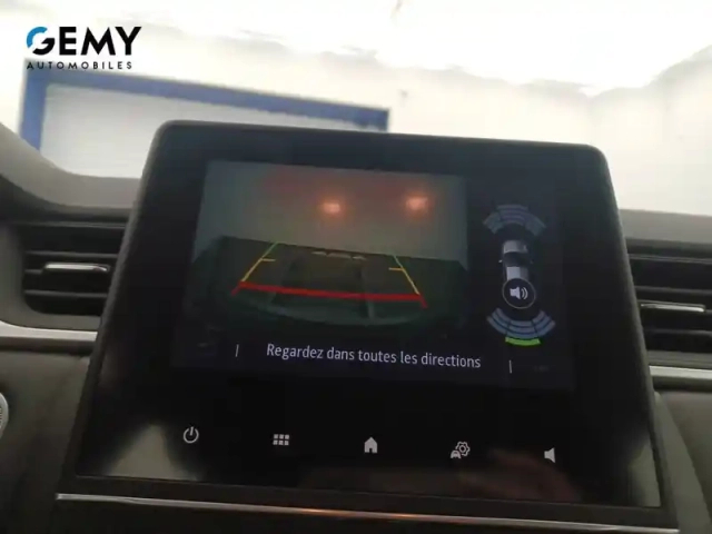 Renault Captur e-tech 145 - 21 — photo 3