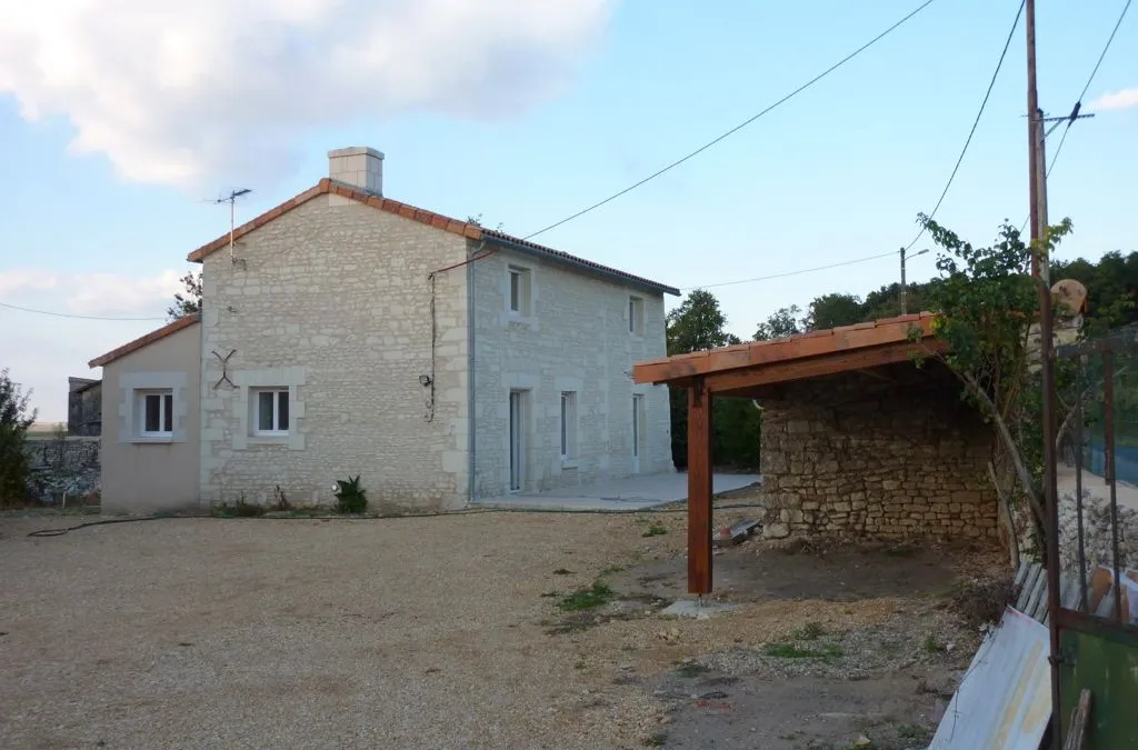 Photo 1