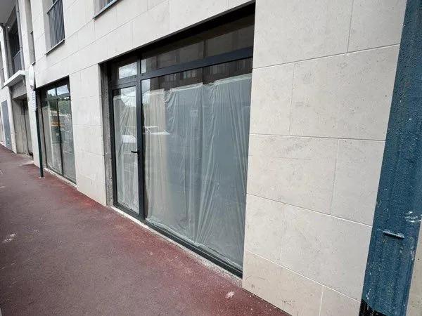 Local à louer - 114m2 - Extraction - Clichy