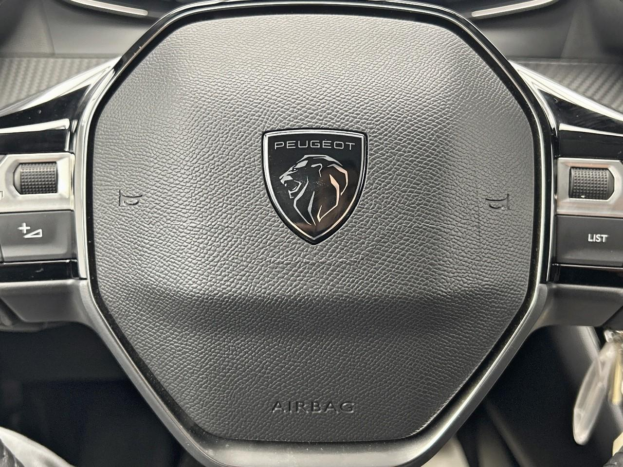 Peugeot 208 100 s&s bvm6 allure — photo 25