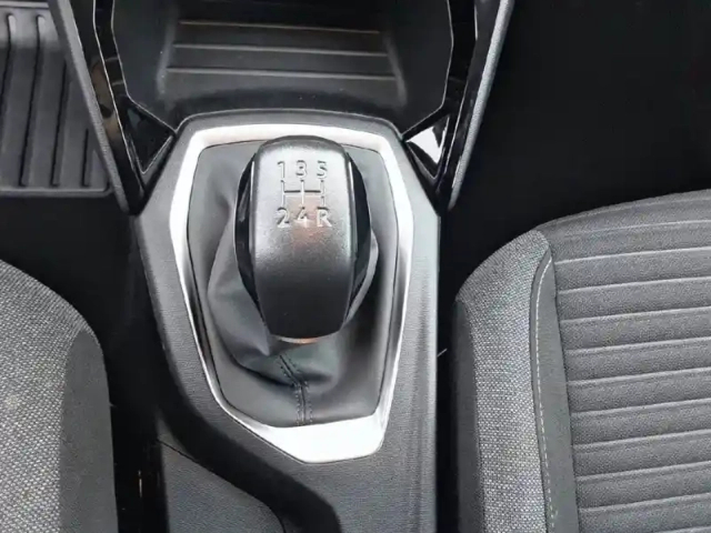 Peugeot 208 puretech 75 s&amp;s bvm5 — photo 14